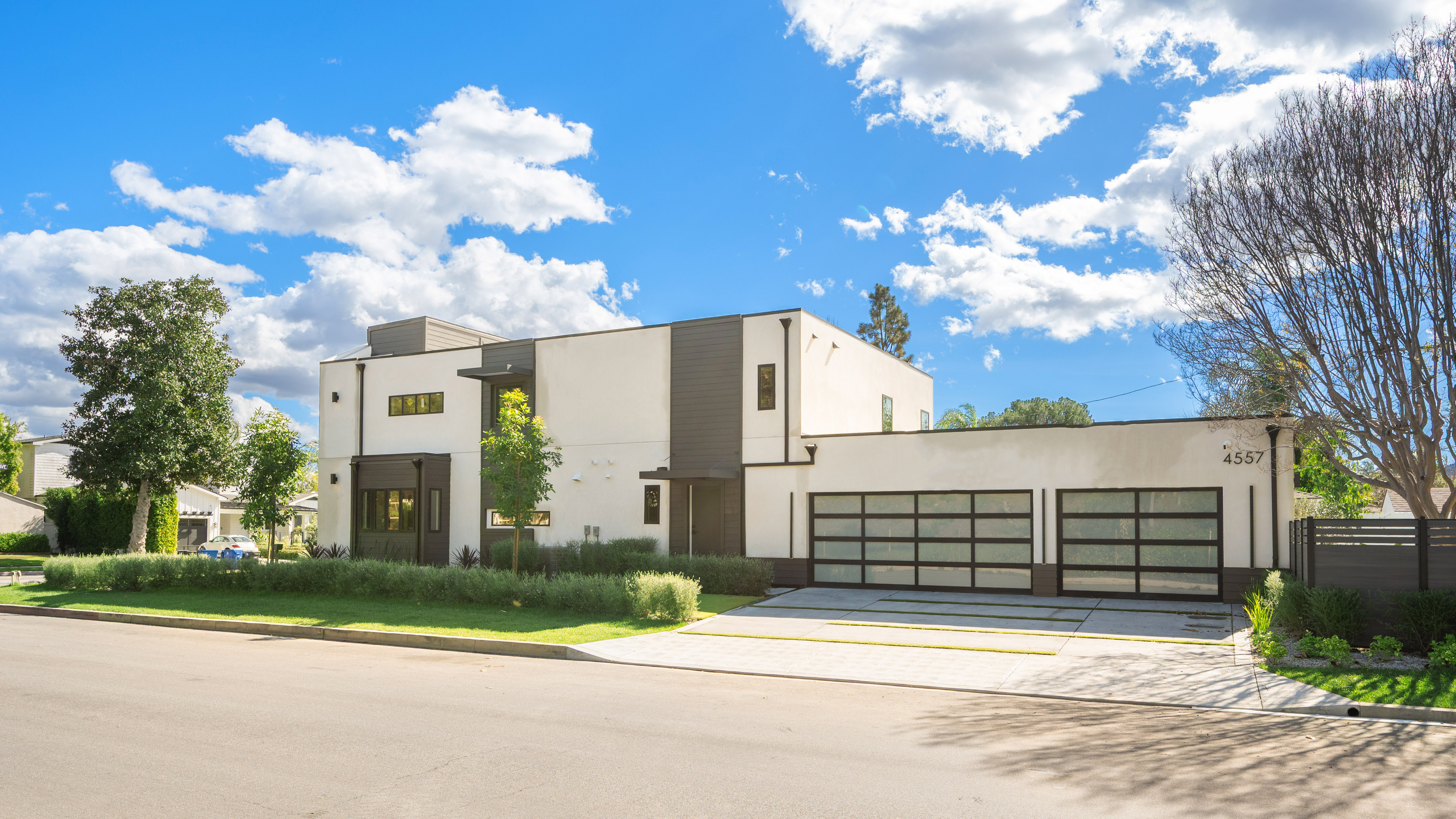 North Hollywood - Thumbnail 12